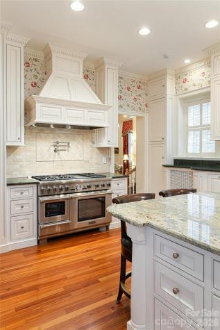 324 Vanderbilt Road Asheville NC 28803