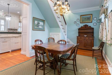 324 Vanderbilt Road Asheville NC 28803