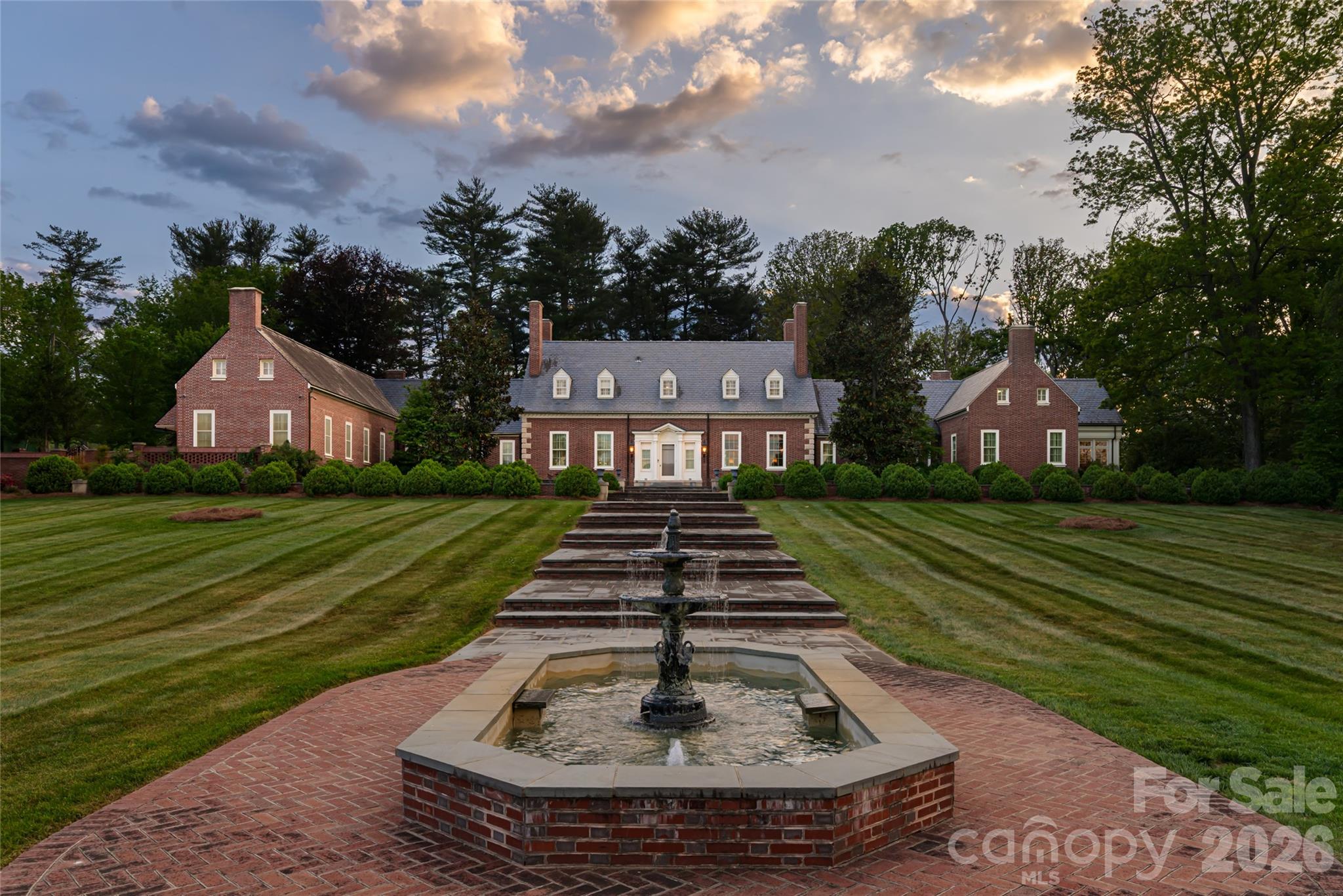 324 Vanderbilt Road Asheville NC 28803