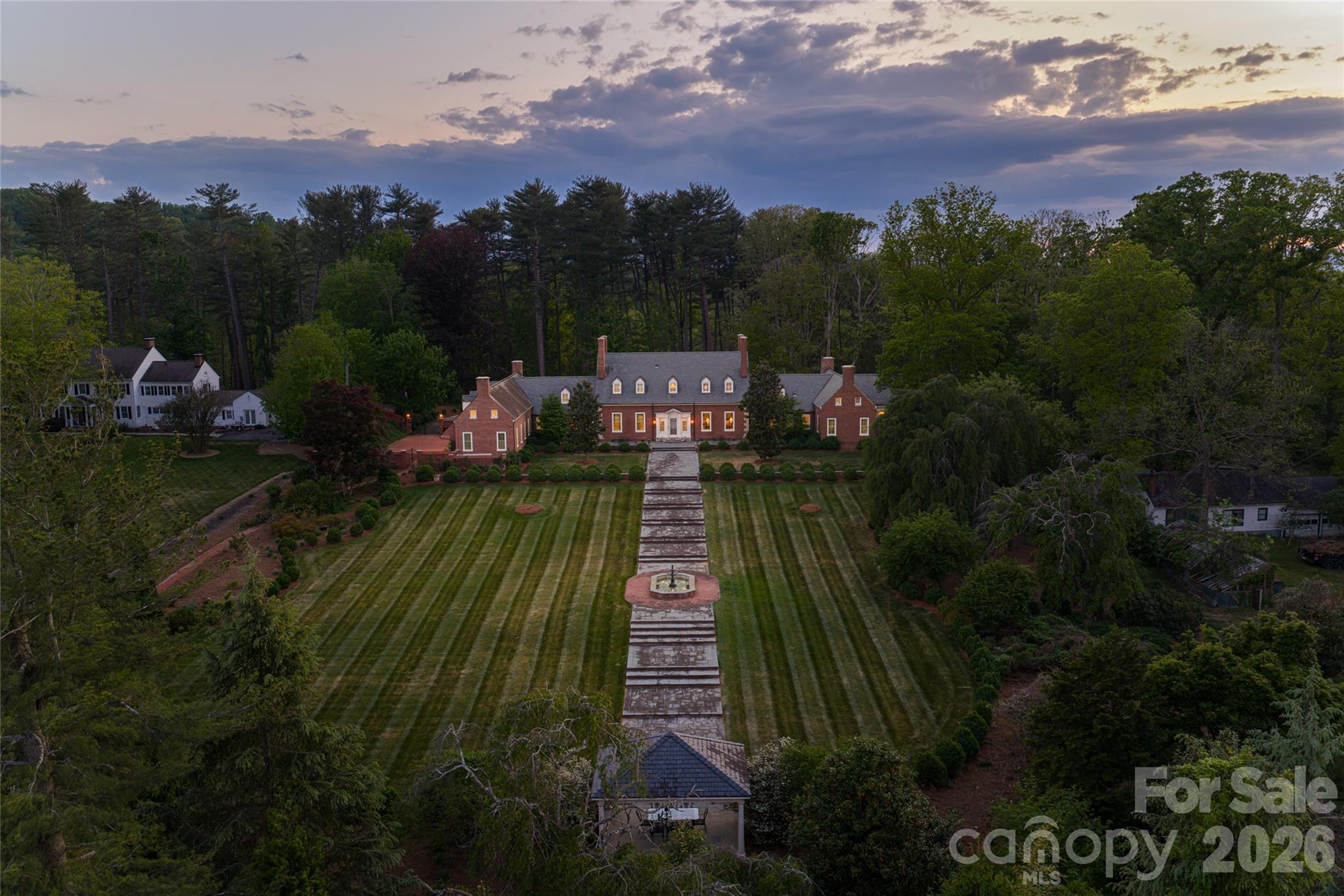 324 Vanderbilt Road Asheville NC 28803