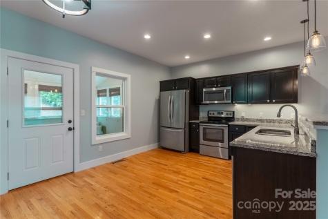 5 Koenig Way Asheville NC 28804