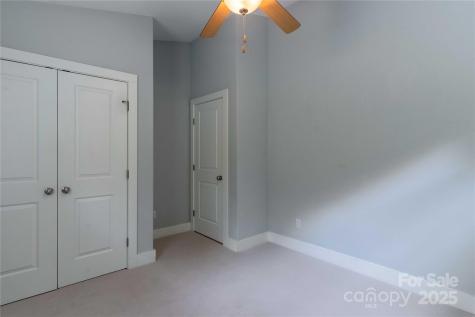 5 Koenig Way Asheville NC 28804