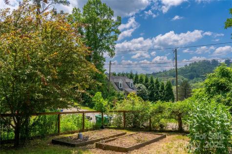 5 Koenig Way Asheville NC 28804