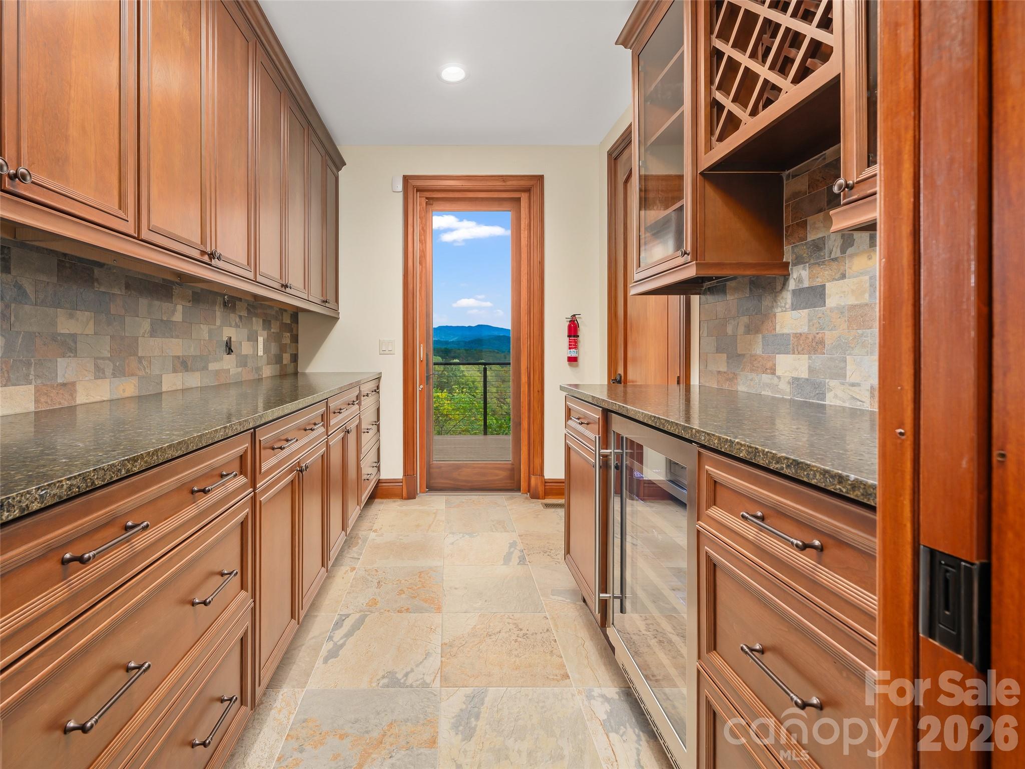 946 Ridge Road Green Mountain NC 28740