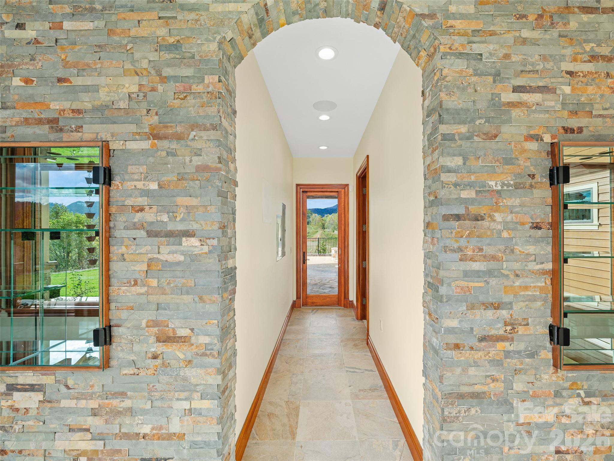 946 Ridge Road Green Mountain NC 28740