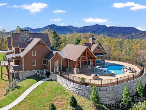 946 Ridge Road Green Mountain NC 28740