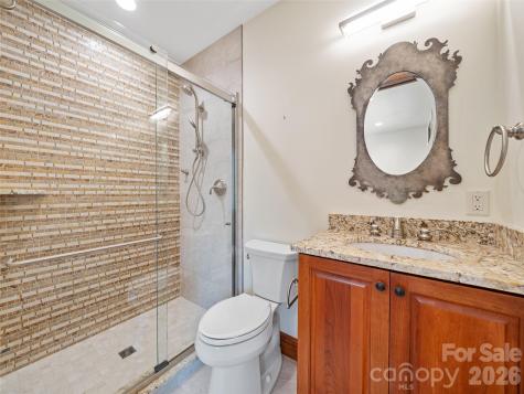 946 Ridge Road Green Mountain NC 28740