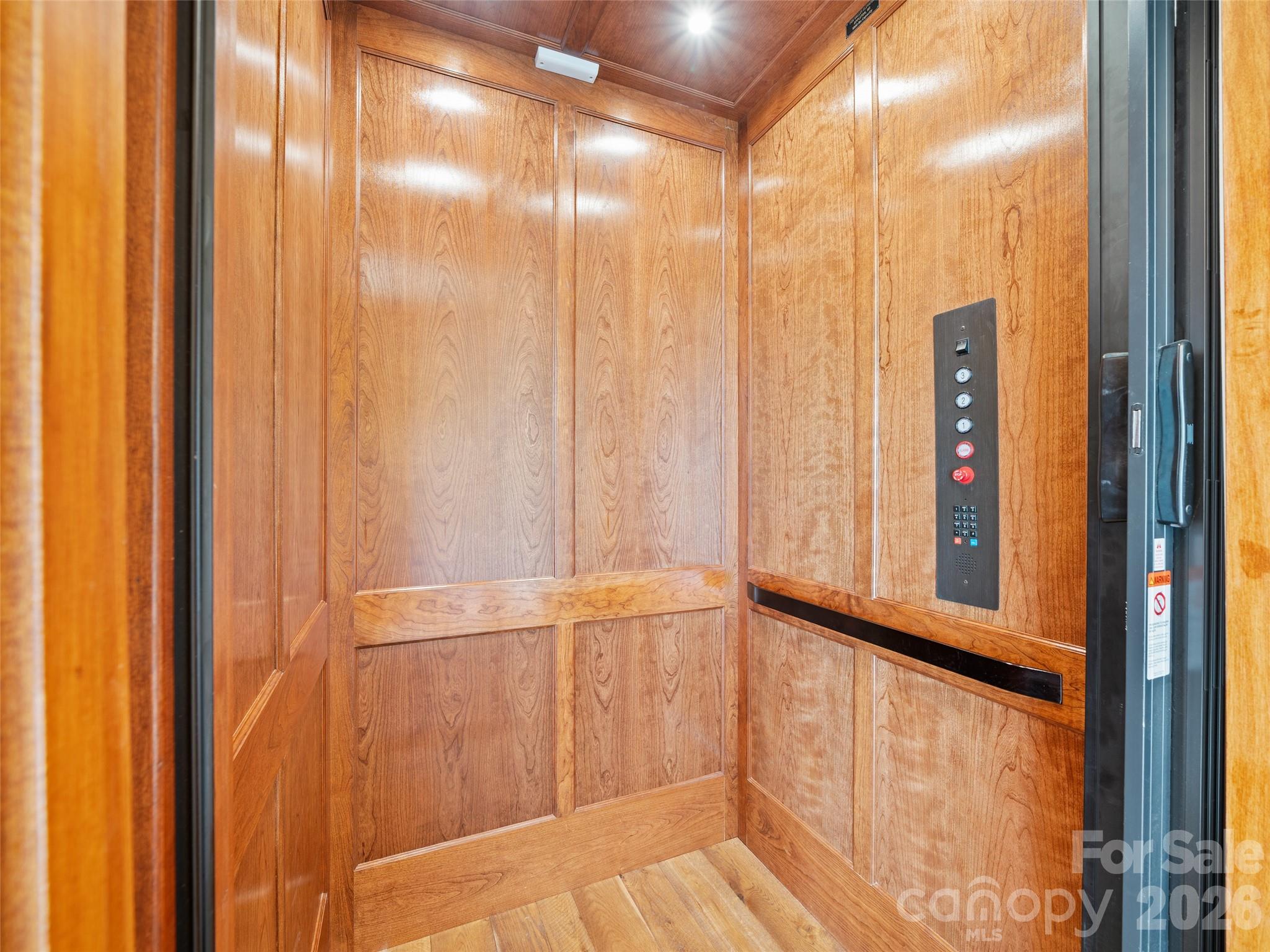 946 Ridge Road Green Mountain NC 28740