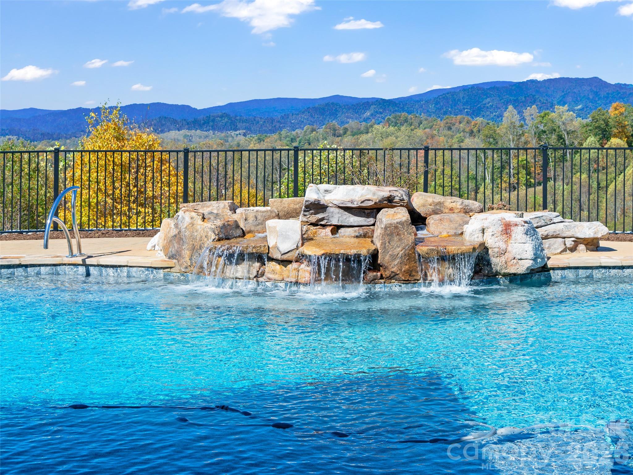 946 Ridge Road Green Mountain NC 28740