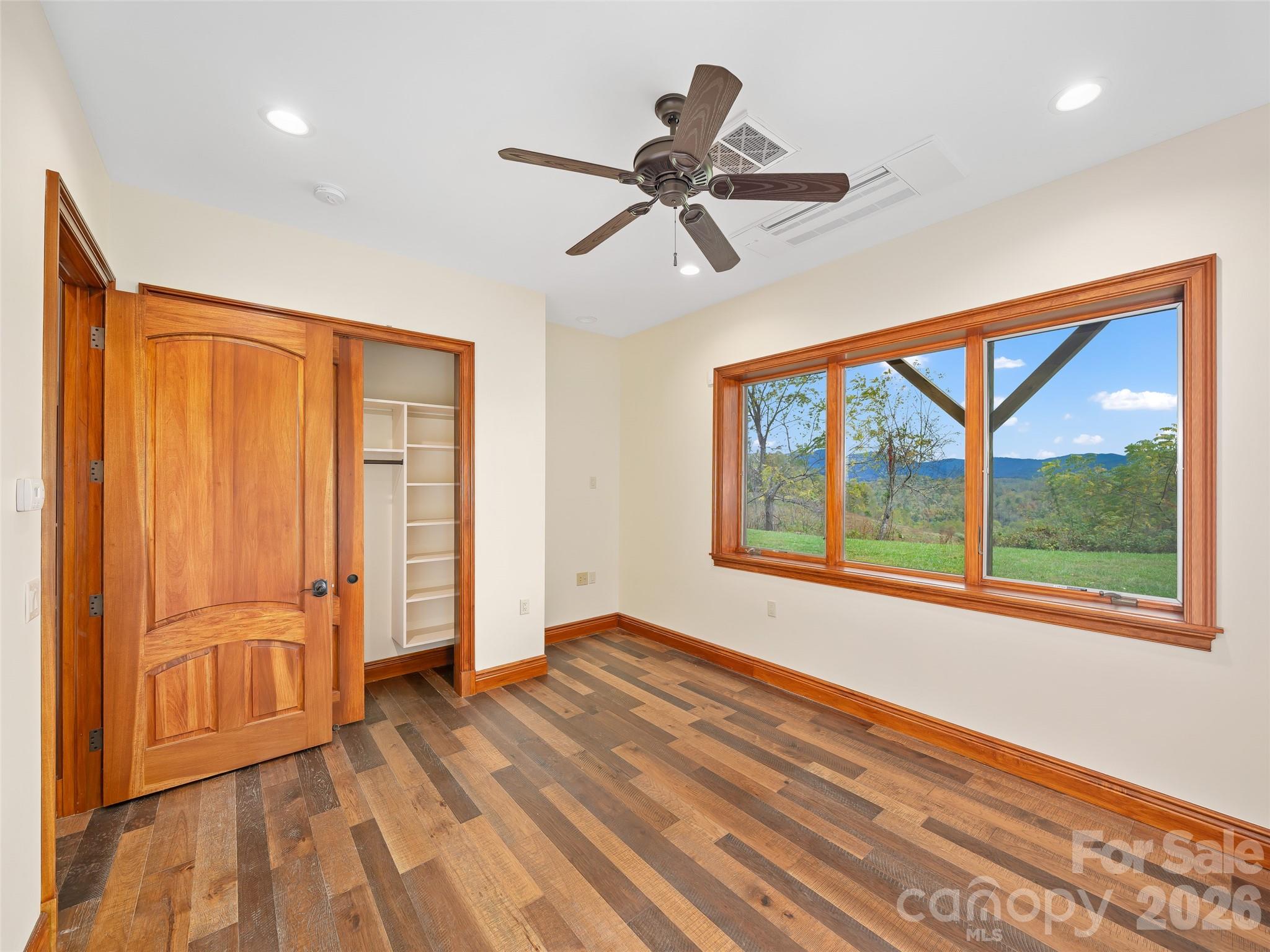 946 Ridge Road Green Mountain NC 28740