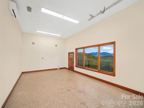 946 Ridge Road Green Mountain NC 28740