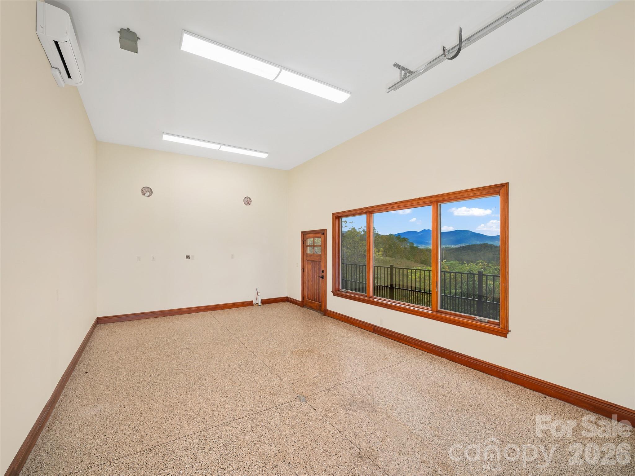 946 Ridge Road Green Mountain NC 28740