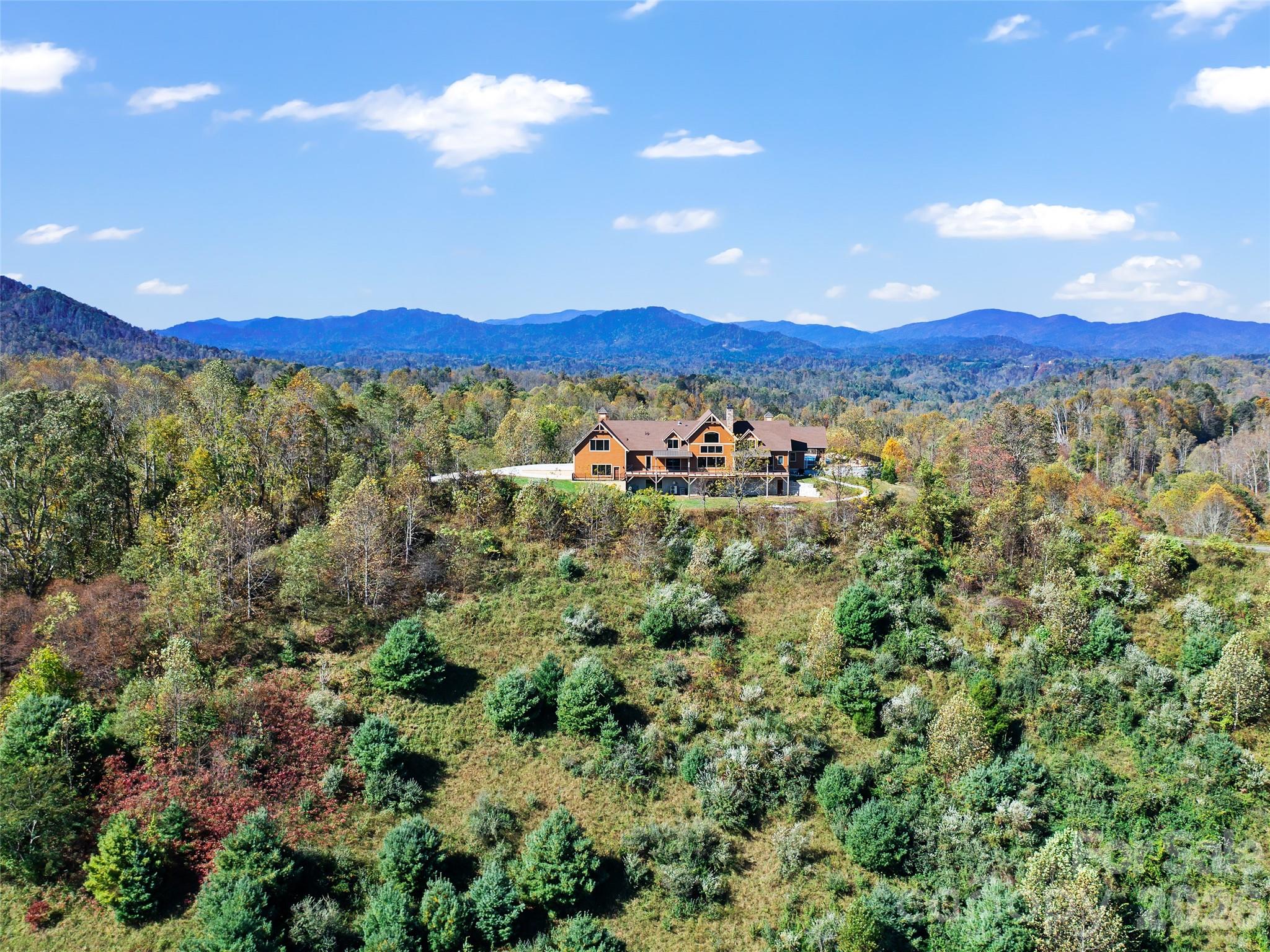 946 Ridge Road Green Mountain NC 28740