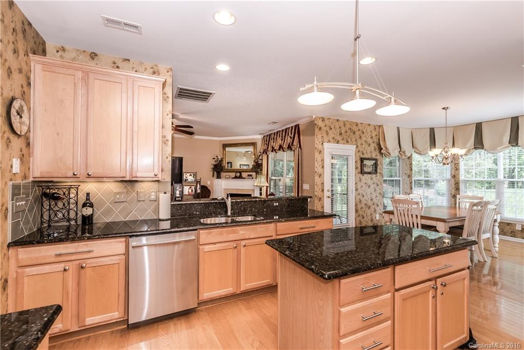 1016 Stonedown Lane Matthews NC 28104