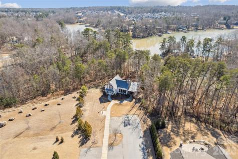 17134 Sand Bank Road Charlotte NC 28278