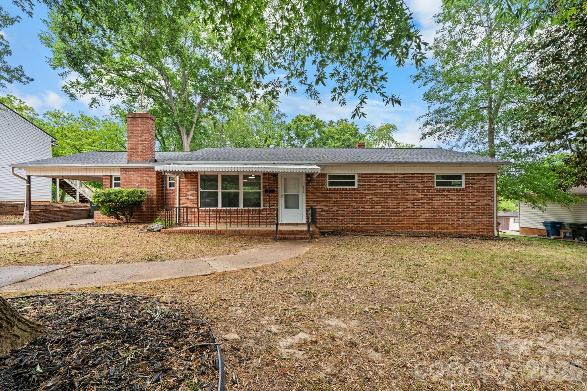 411 20th Avenue NE Hickory NC 28601