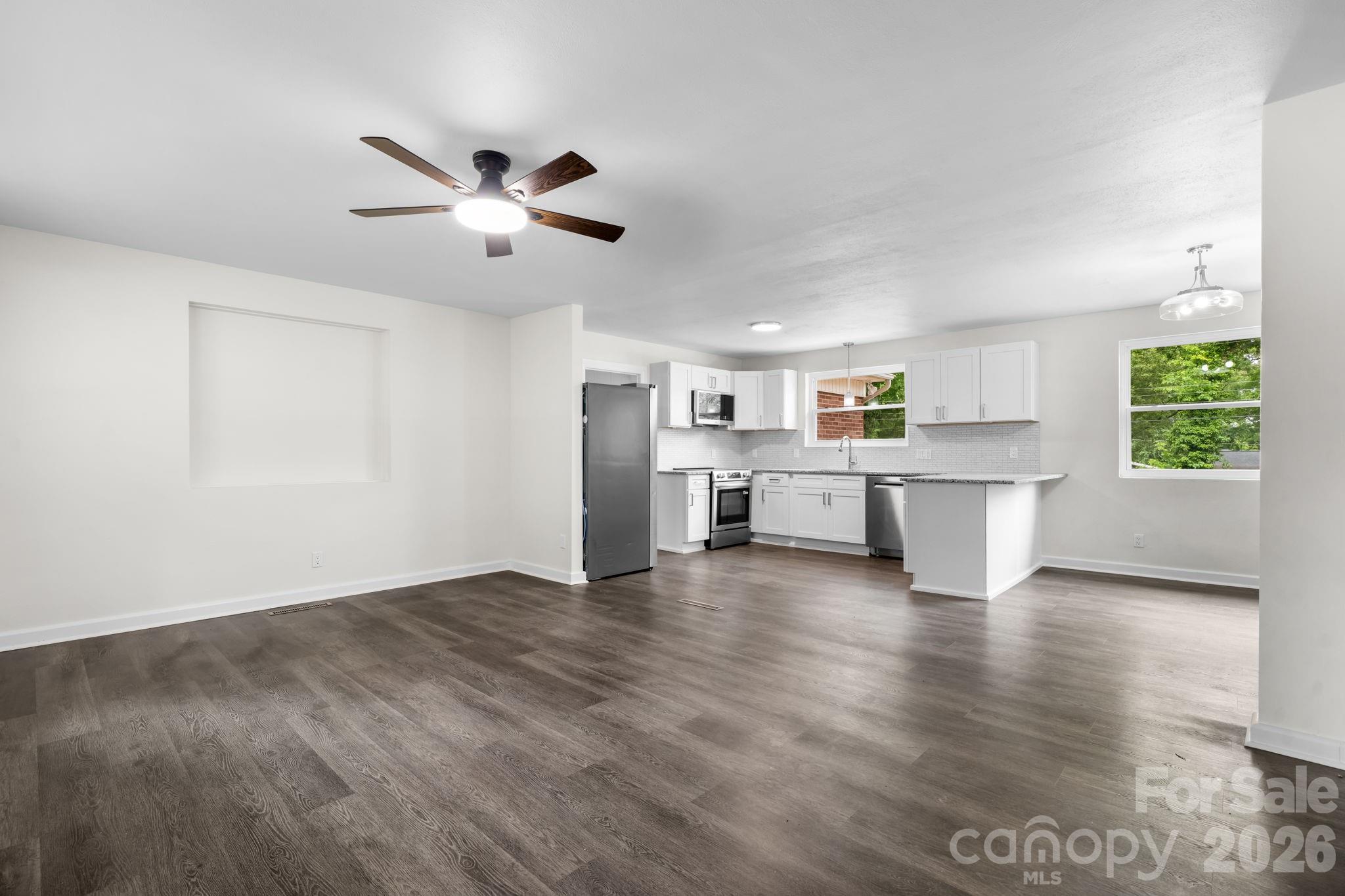 411 20th Avenue NE Hickory NC 28601