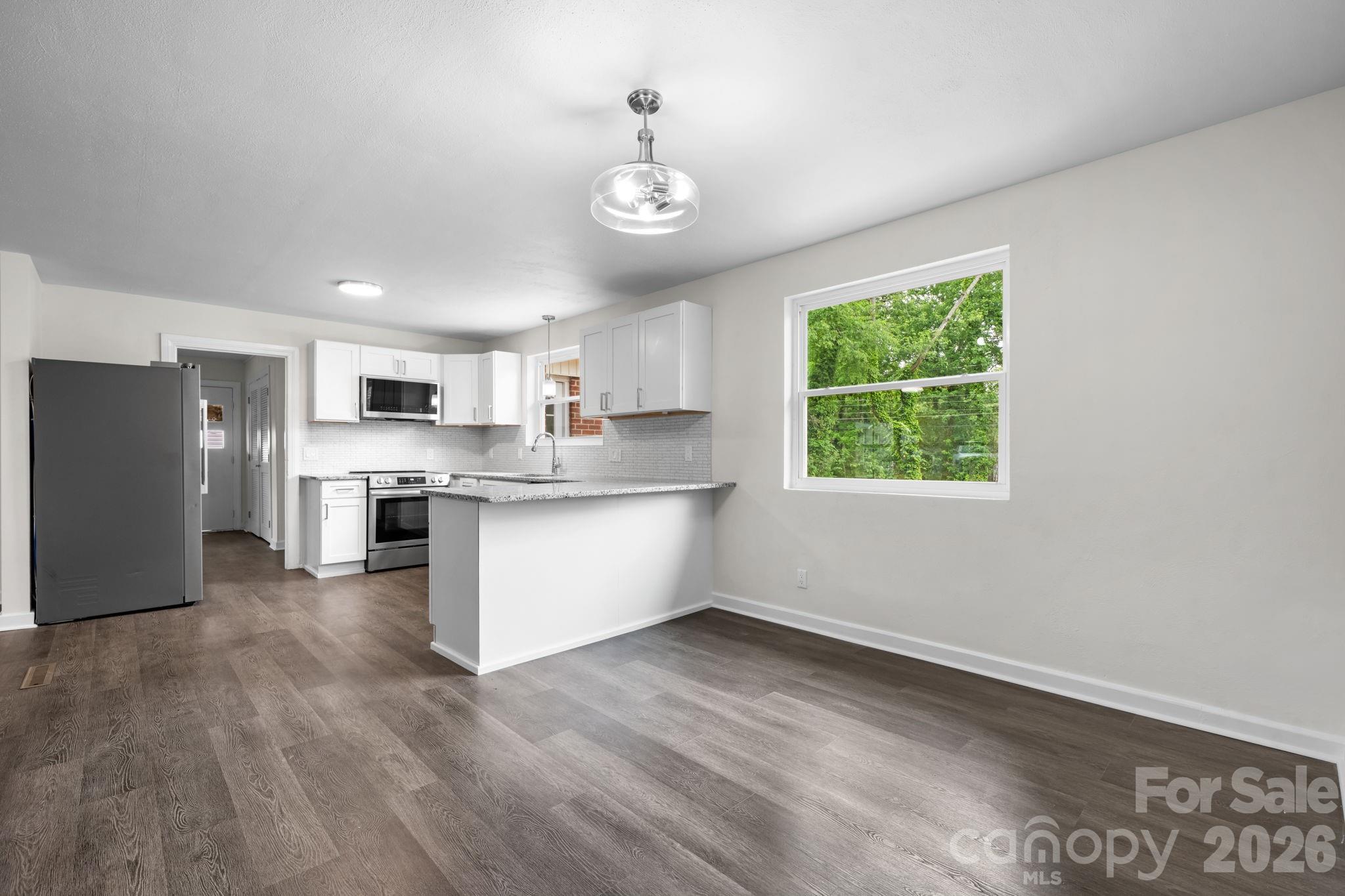411 20th Avenue NE Hickory NC 28601