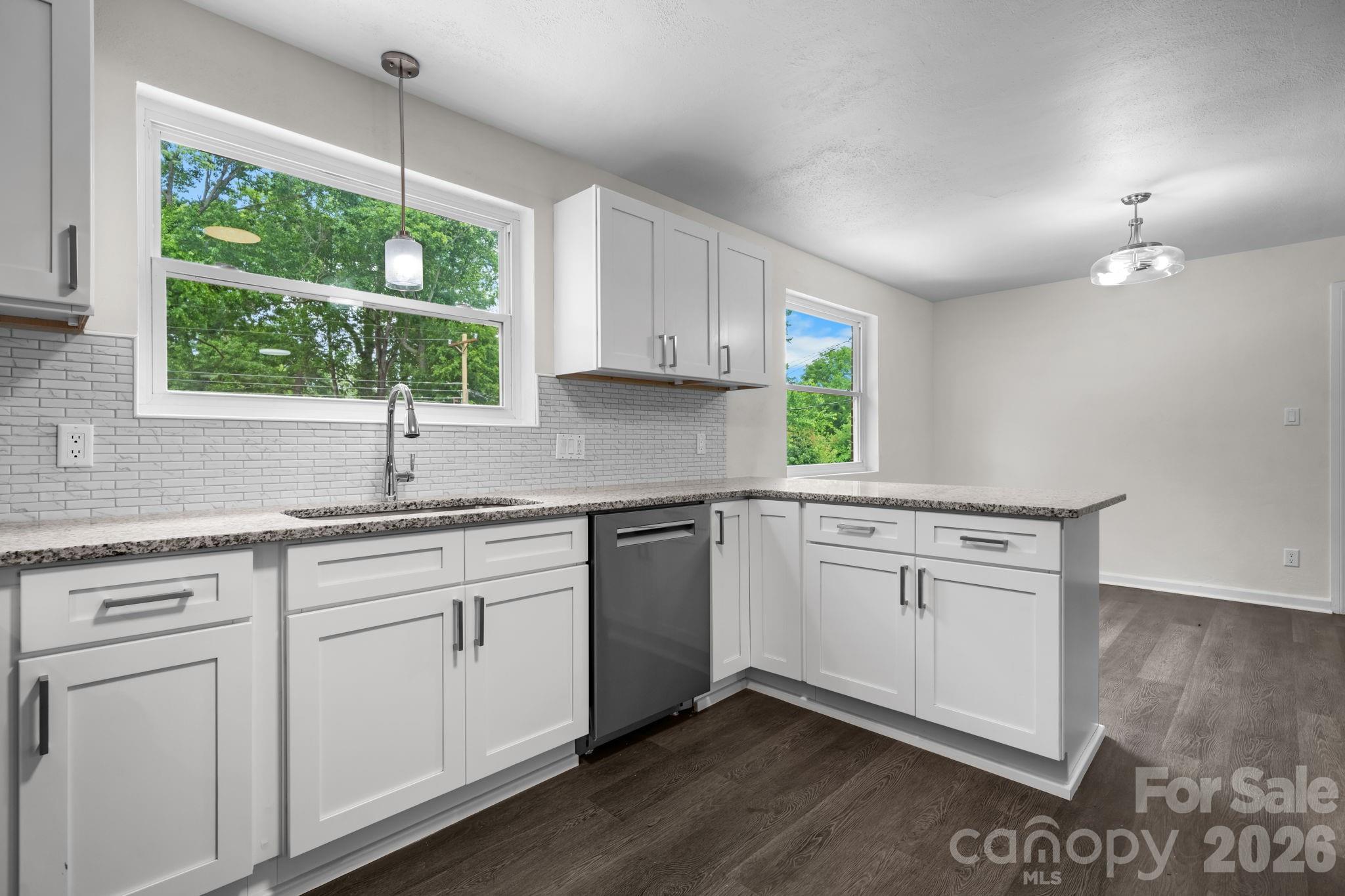 411 20th Avenue NE Hickory NC 28601