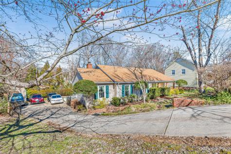 9201 Robert Frost Lane Charlotte NC 28213