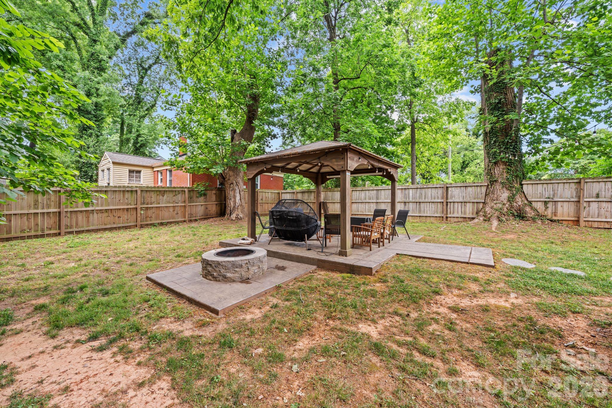 3021 Dogwood Avenue Charlotte NC 28206