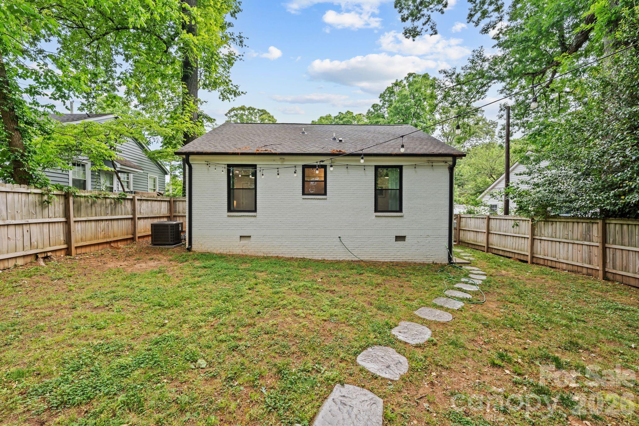 3021 Dogwood Avenue Charlotte NC 28206