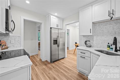 3021 Dogwood Avenue Charlotte NC 28206