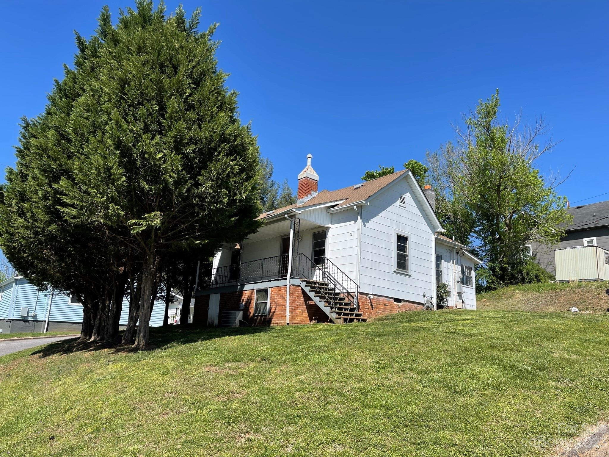 157 19th Avenue SW Hickory NC 28602