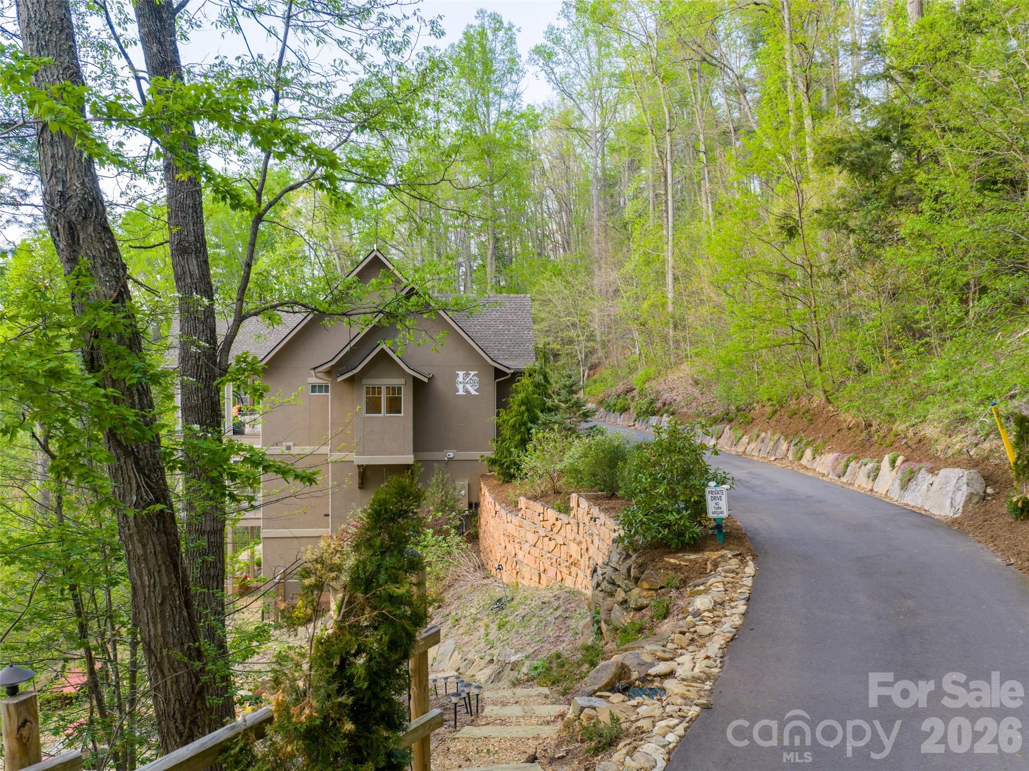 32 Timberwolf Court Asheville NC 28804