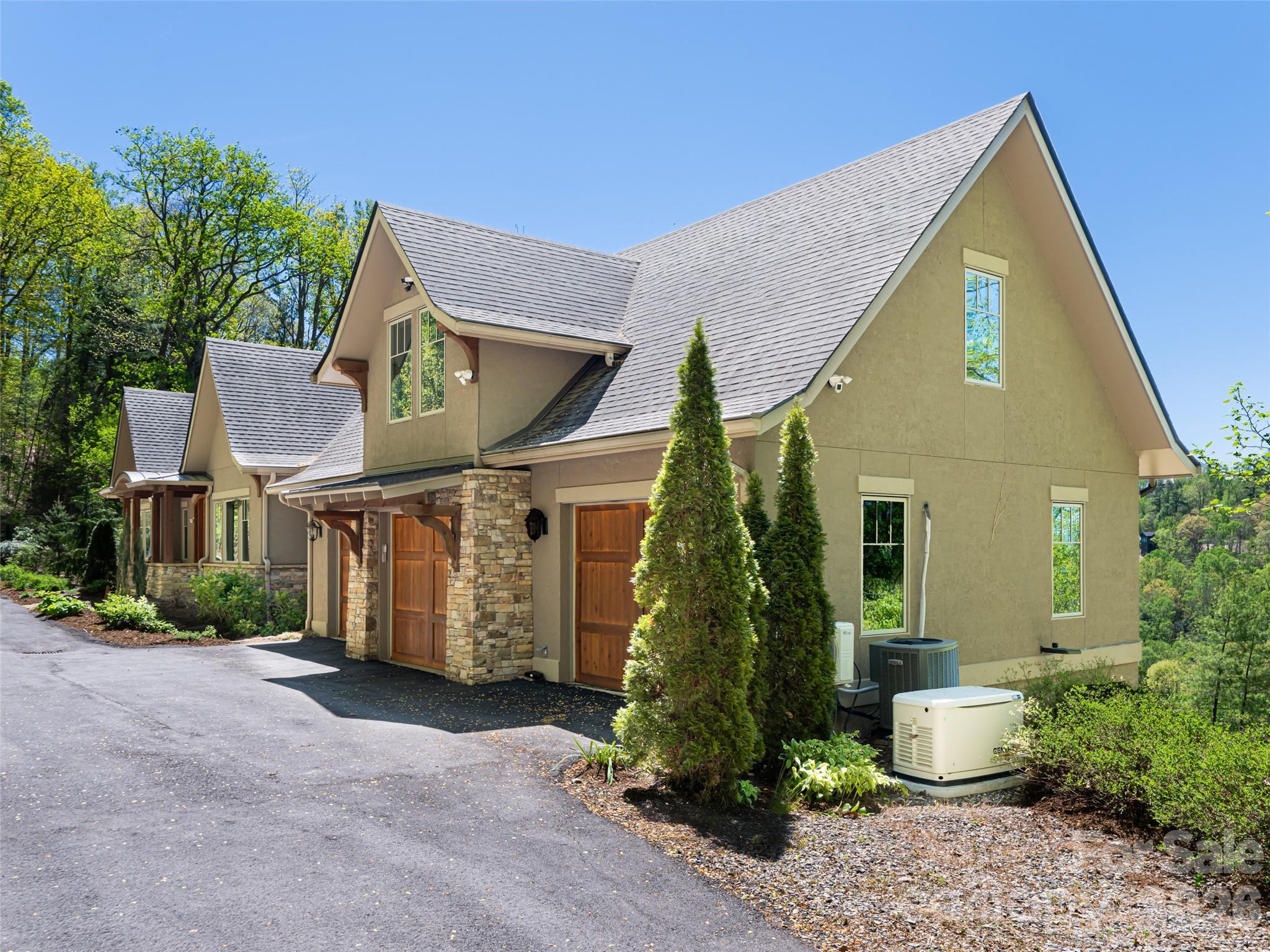 32 Timberwolf Court Asheville NC 28804