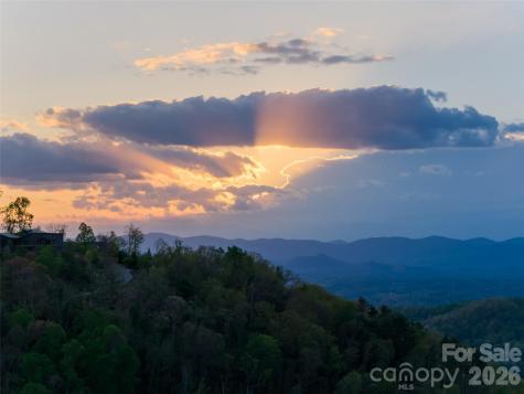 32 Timberwolf Court Asheville NC 28804