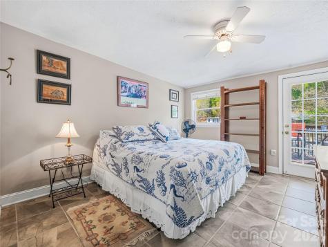 102 Havnaers Point Lake Lure NC 28746