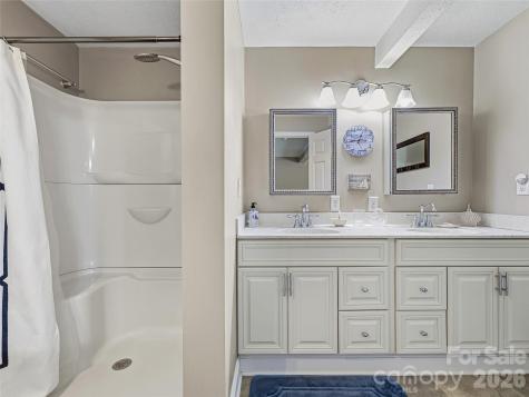 102 Havnaers Point Lake Lure NC 28746