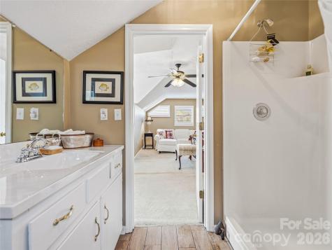 102 Havnaers Point Lake Lure NC 28746