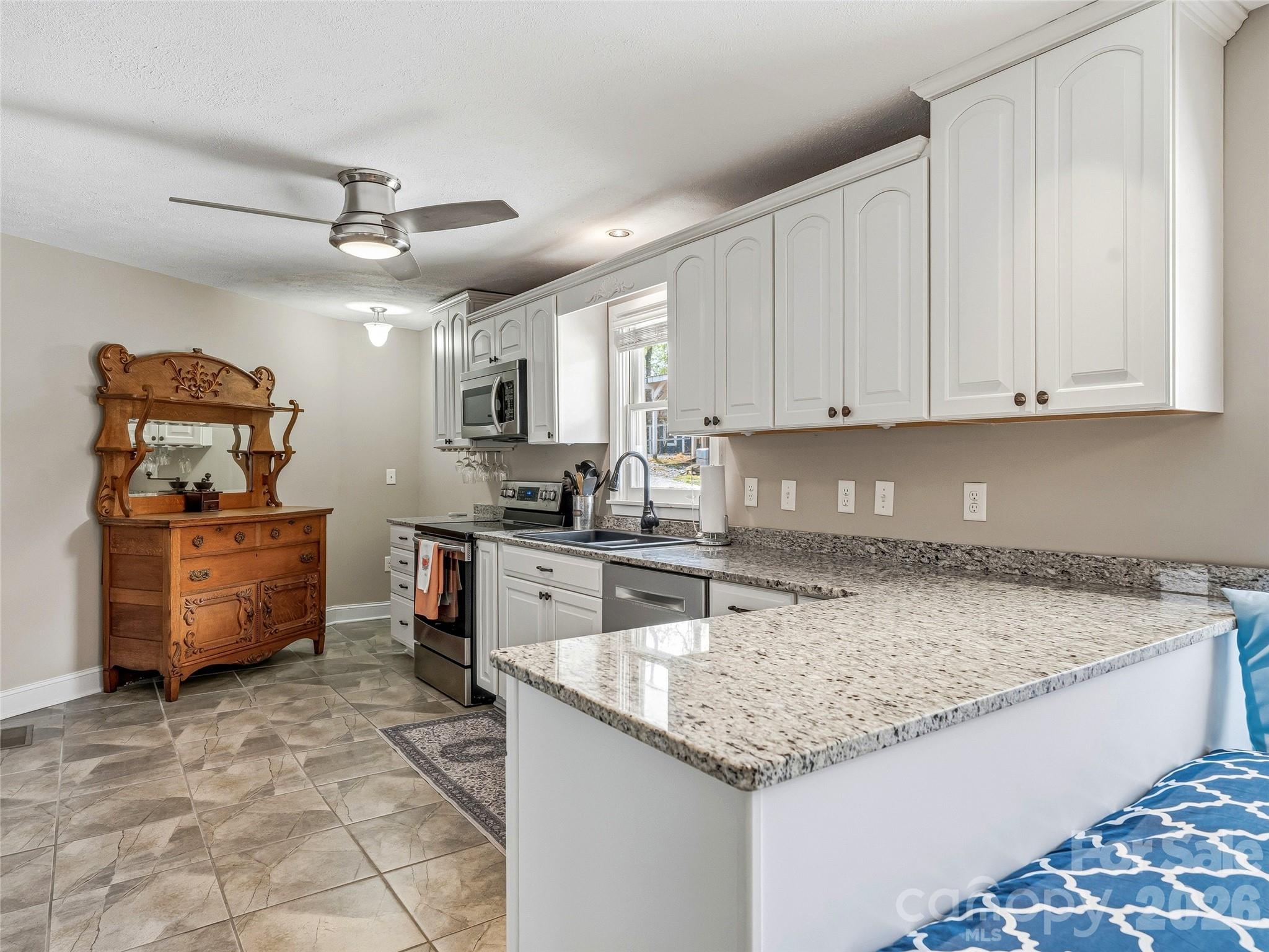 102 Havnaers Point Lake Lure NC 28746