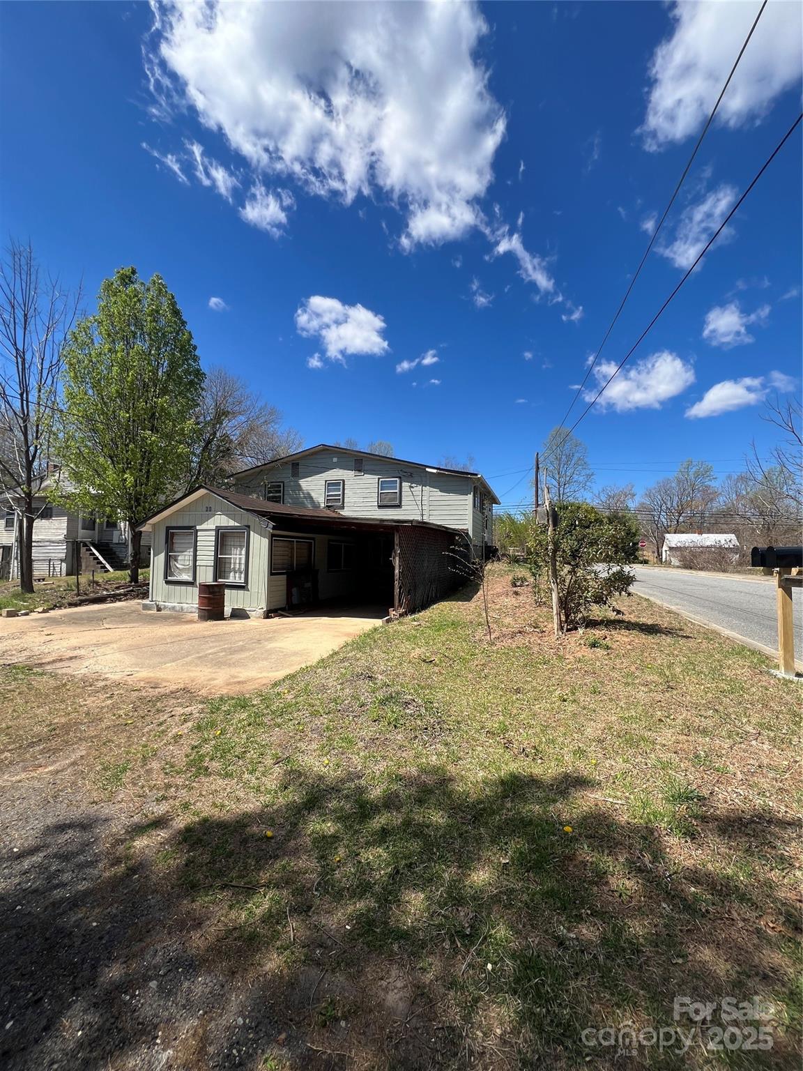 61 W Woodlawn Street Marion NC 28752