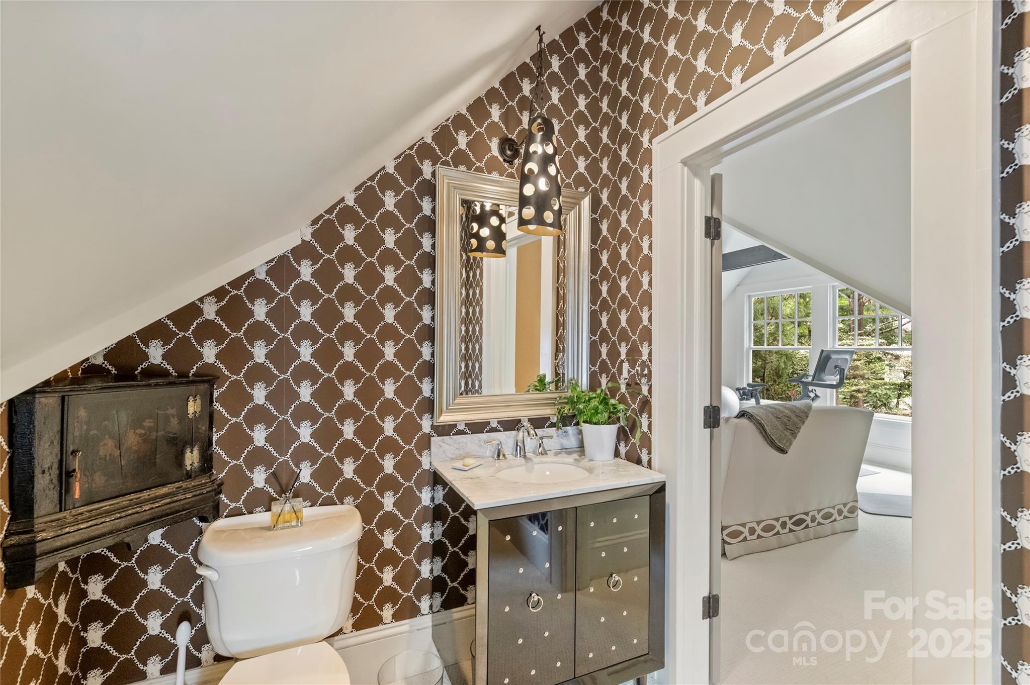 812 Bromley Road Charlotte NC 28207
