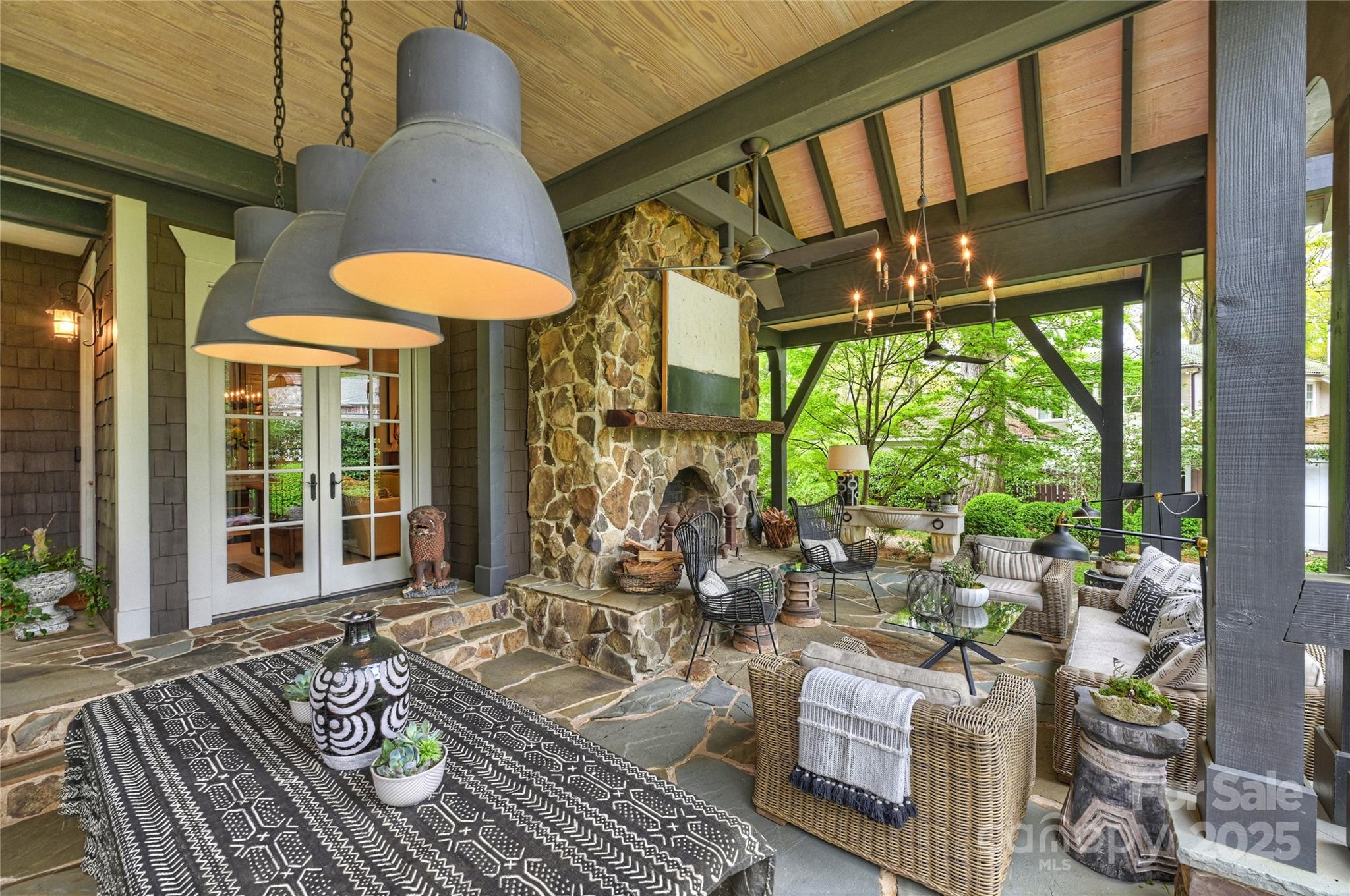 812 Bromley Road Charlotte NC 28207