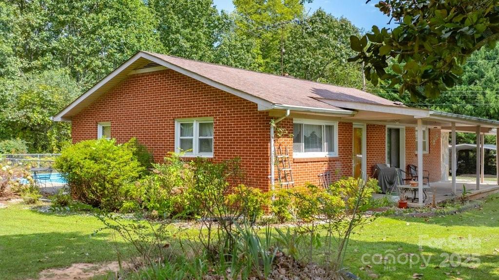 489 Ned Mcgimsey Road Nebo NC 28761