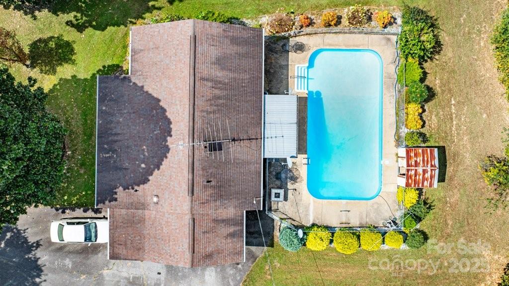 489 Ned Mcgimsey Road Nebo NC 28761