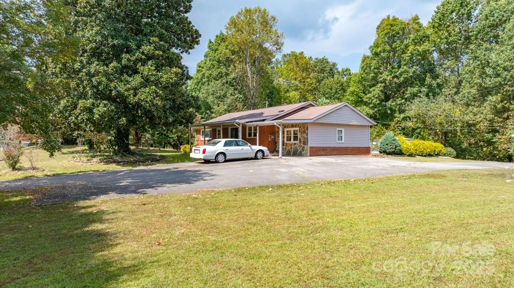 489 Ned Mcgimsey Road Nebo NC 28761