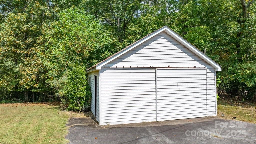 489 Ned Mcgimsey Road Nebo NC 28761