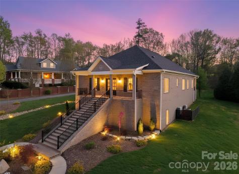 444 19th Avenue Circle NW Hickory NC 28601