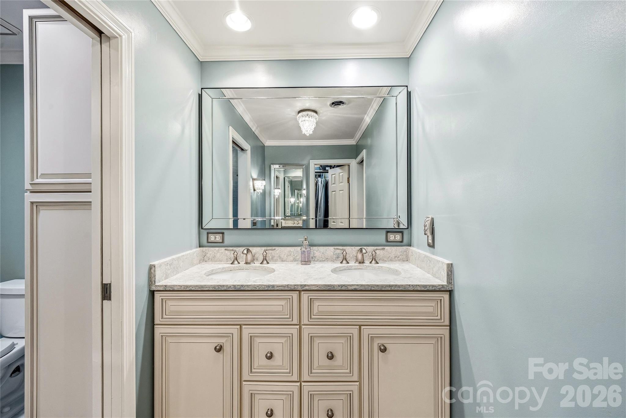 1218 Everette Place Hendersonville NC 28791