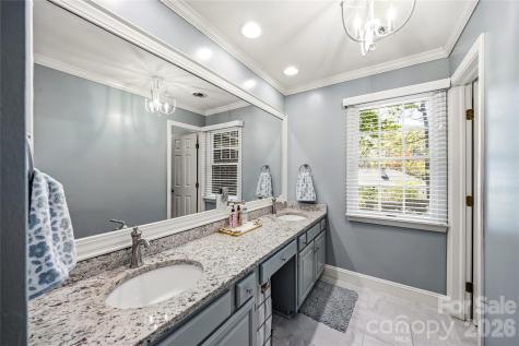 1218 Everette Place Hendersonville NC 28791