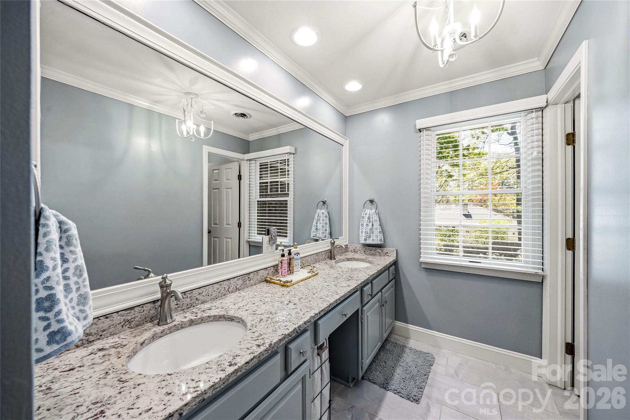 1218 Everette Place Hendersonville NC 28791
