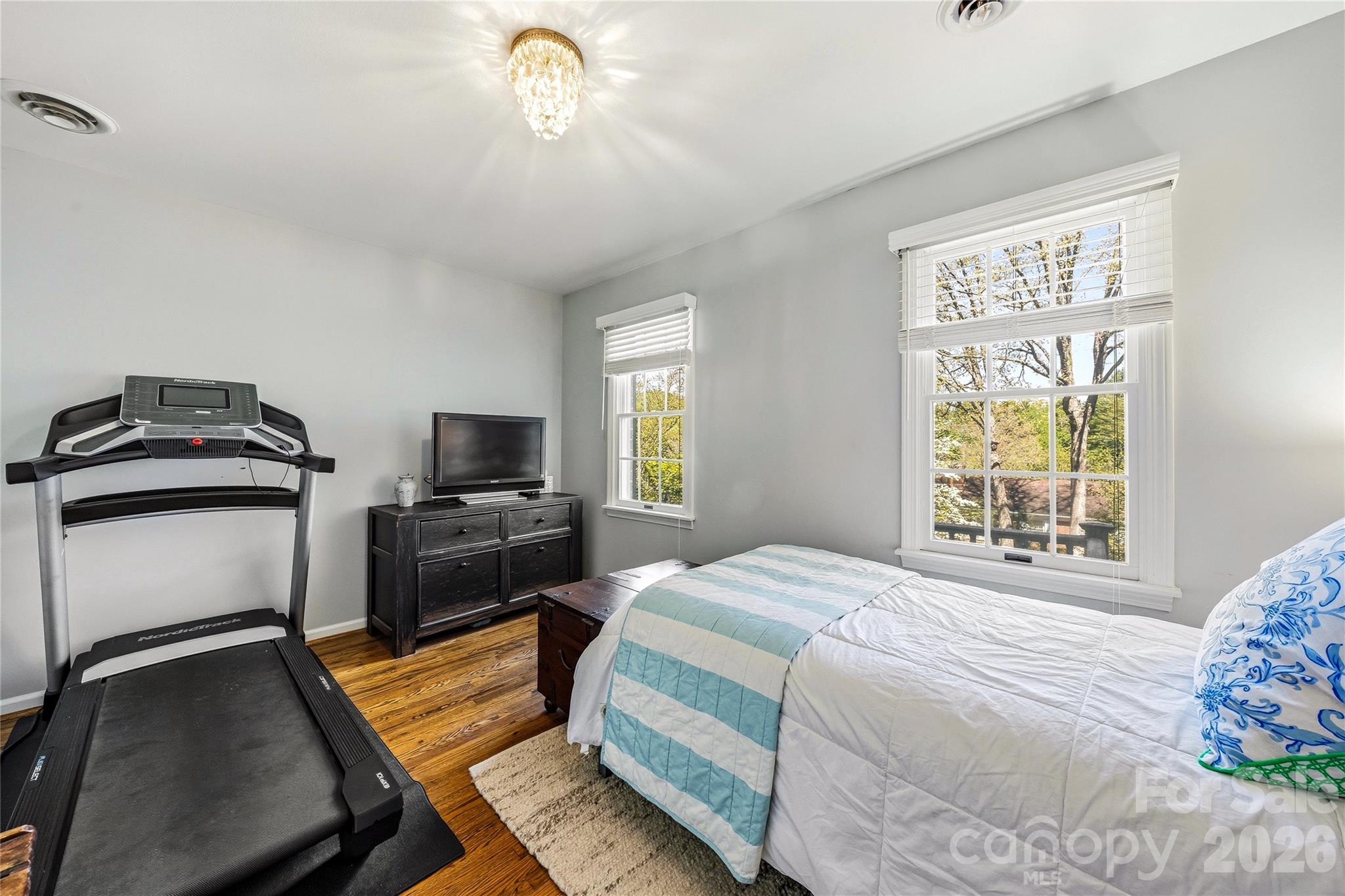 1218 Everette Place Hendersonville NC 28791