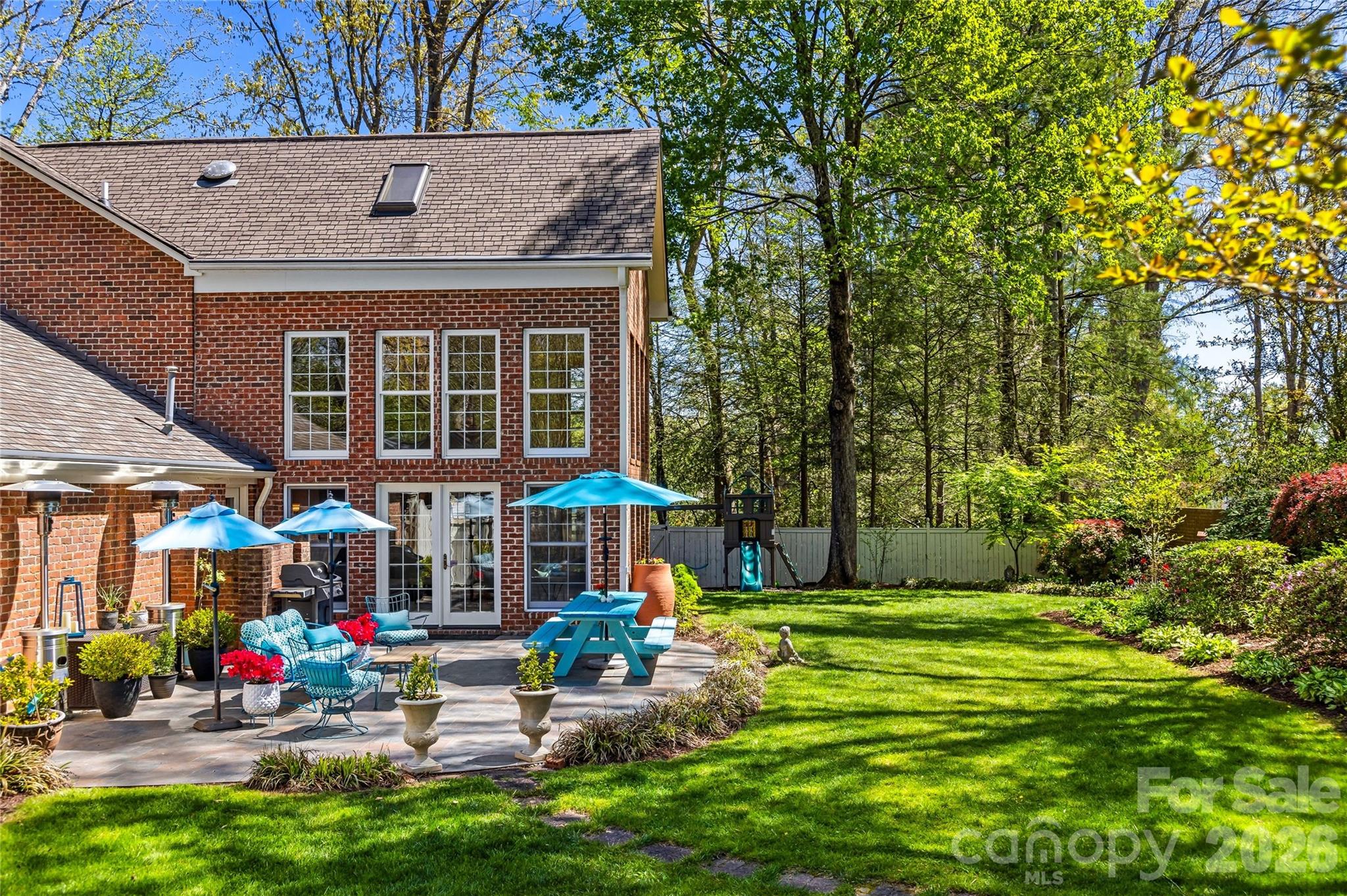 1218 Everette Place Hendersonville NC 28791