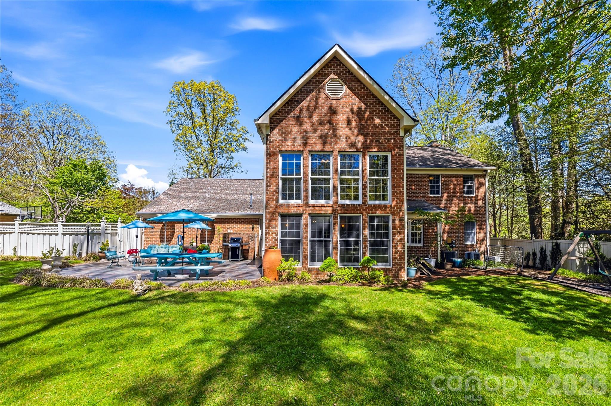 1218 Everette Place Hendersonville NC 28791