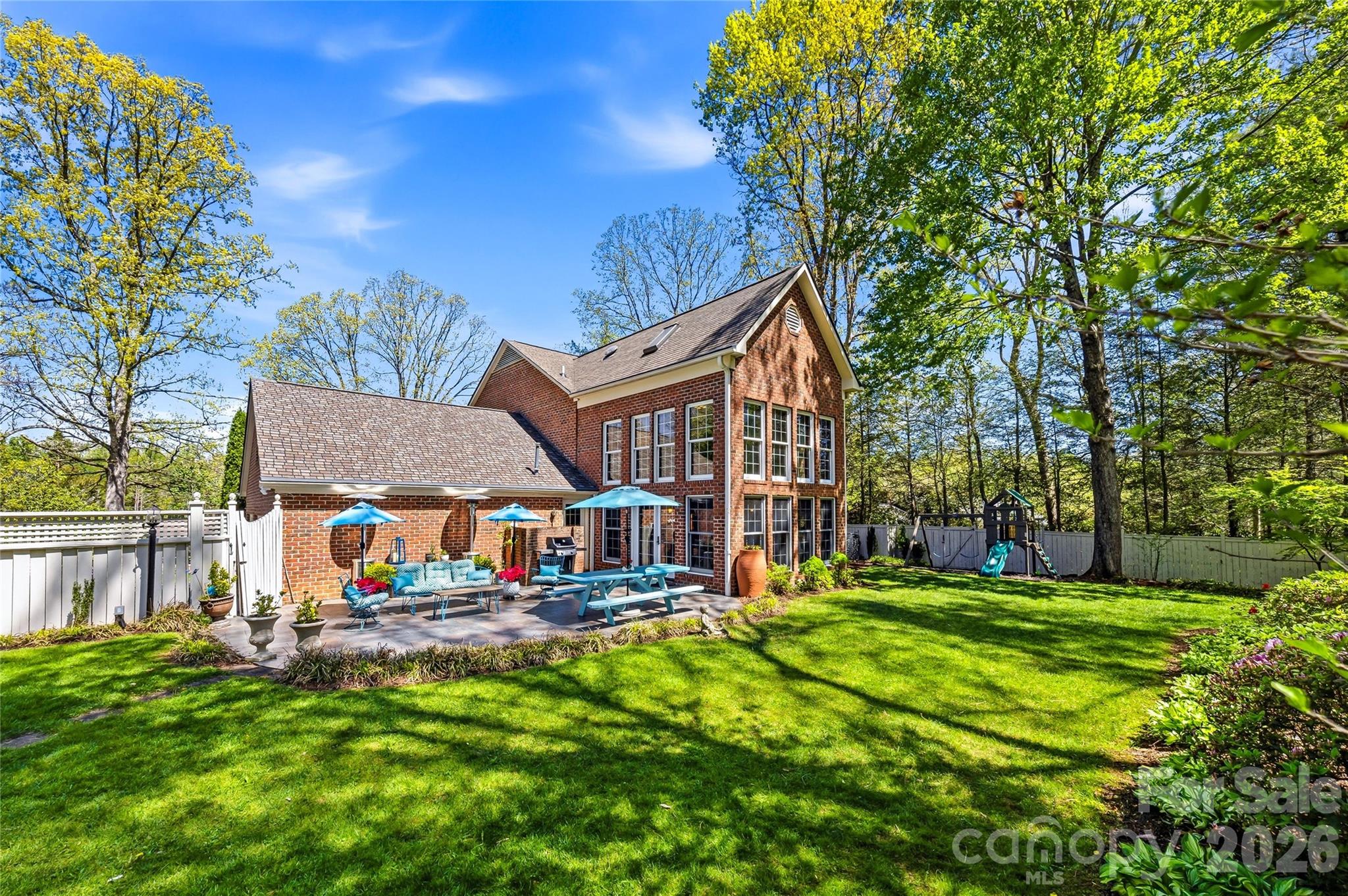 1218 Everette Place Hendersonville NC 28791